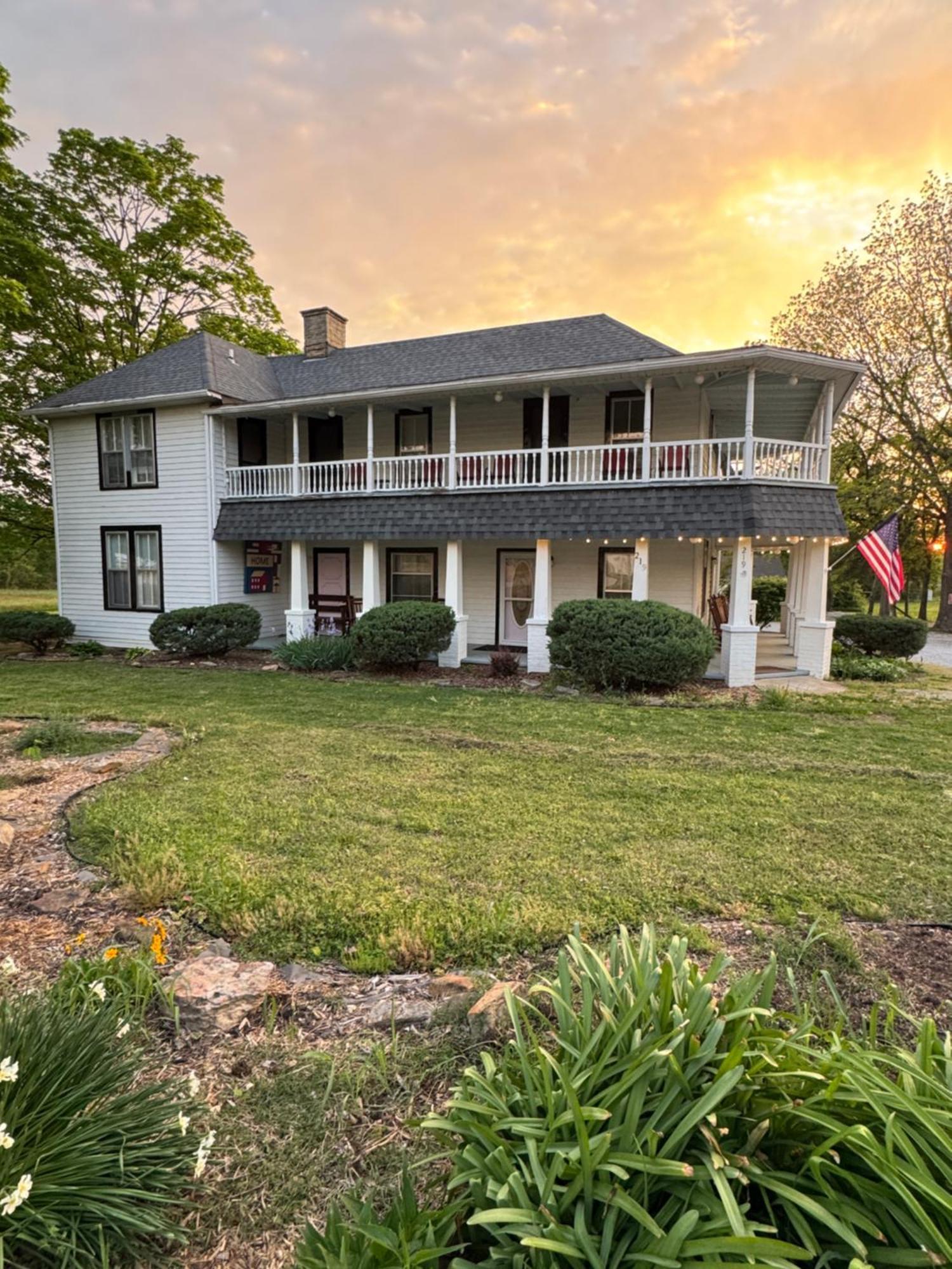 Ozark Country Inn Маунтин Вю Екстериор снимка