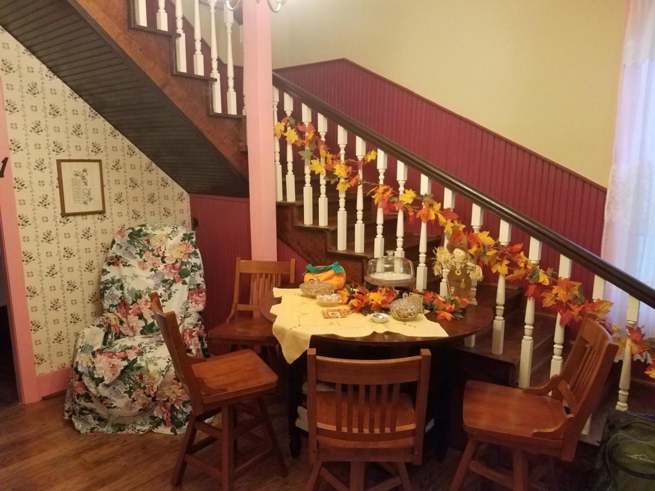 Ozark Country Inn Маунтин Вю Екстериор снимка